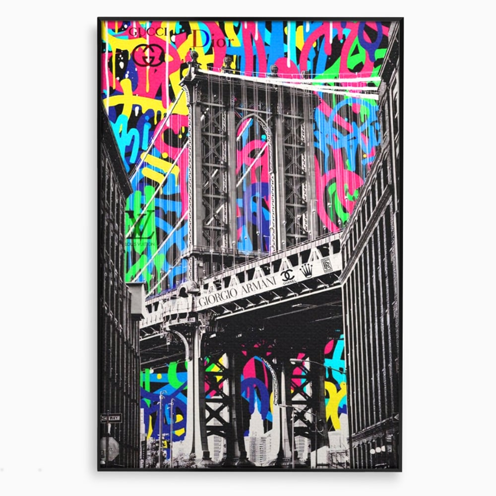 Tablou canvas cu tablou canvas cu pod si graffiti, in rama de aluminiu negru